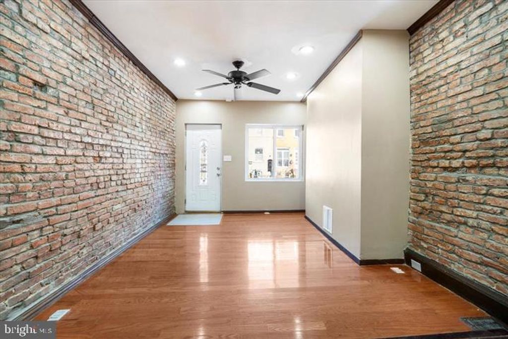 424 S EDEN ST, Baltimore, MD 21231