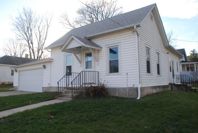300 Alexander Street, Fayette, IA 52142