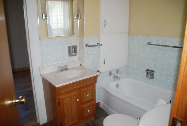 300 Alexander Street, Fayette, IA 52142