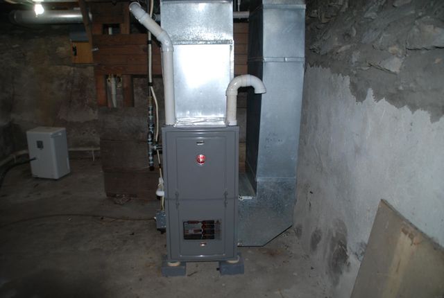 300 Alexander Street, Fayette, IA 52142