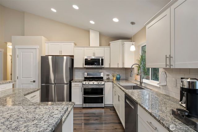 10278 NE Shore Drive, Indianola, WA 98342