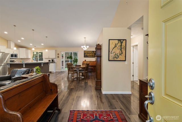 10278 NE Shore Drive, Indianola, WA 98342