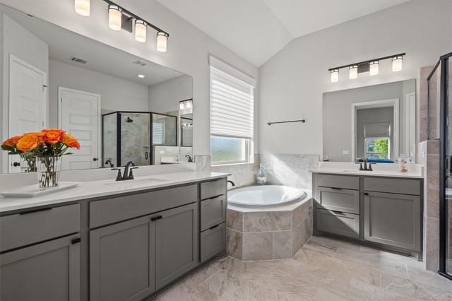 171 William Clayton DR, Buda, TX 78610