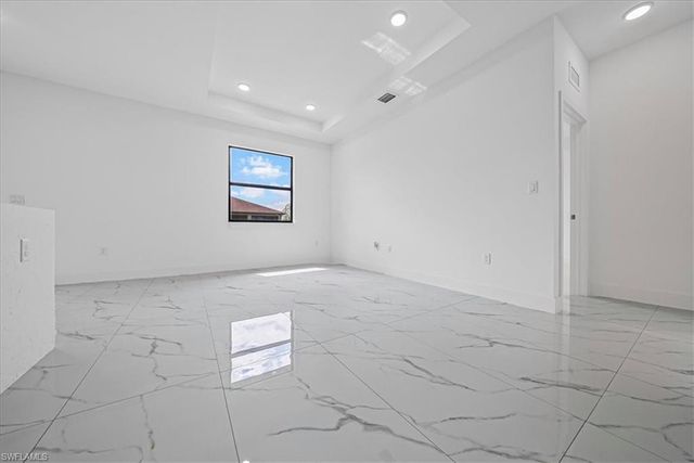 3813 25th ST SW, Lehigh Acres, FL 33976