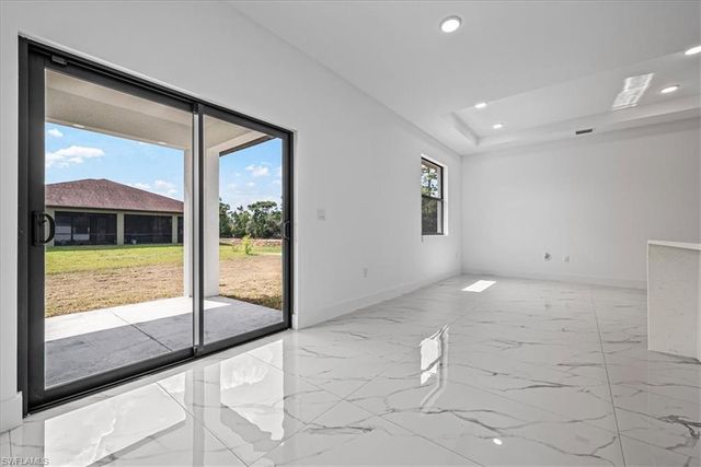 3813 25th ST SW, Lehigh Acres, FL 33976