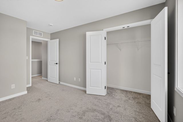 7000 Lake Ridge Avenue 70, Des Moines, IA 50320