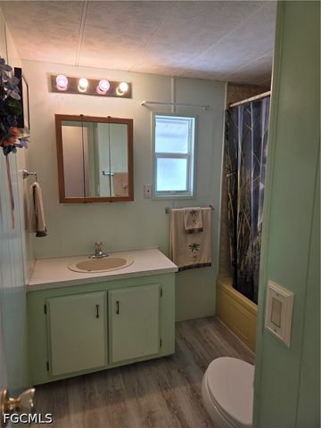 549 Freedom ST, North Fort Myers, FL 33917