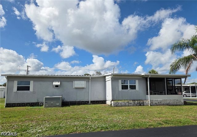 549 Freedom ST, North Fort Myers, FL 33917