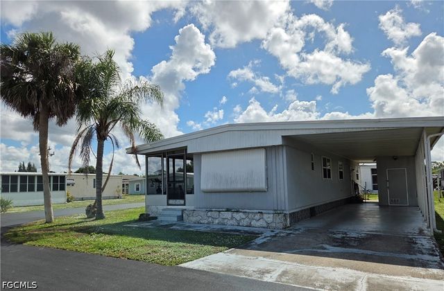 549 Freedom ST, North Fort Myers, FL 33917