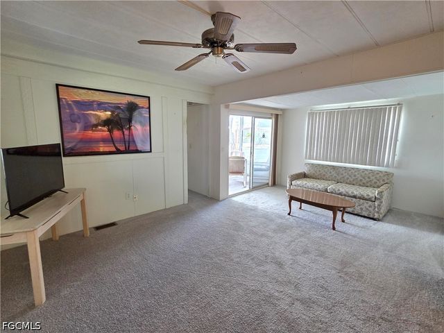549 Freedom ST, North Fort Myers, FL 33917