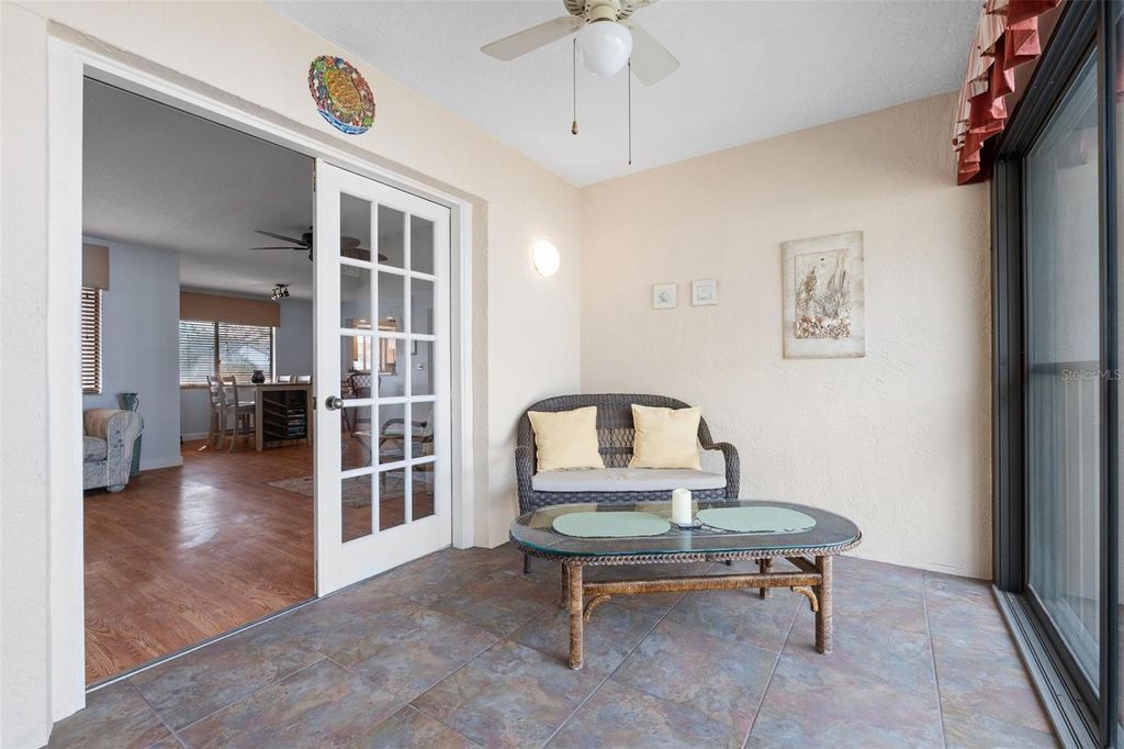 Image 21 of property listing at 808 CAPRI ISLES BOULEVARD 216, Venice, FL 34292