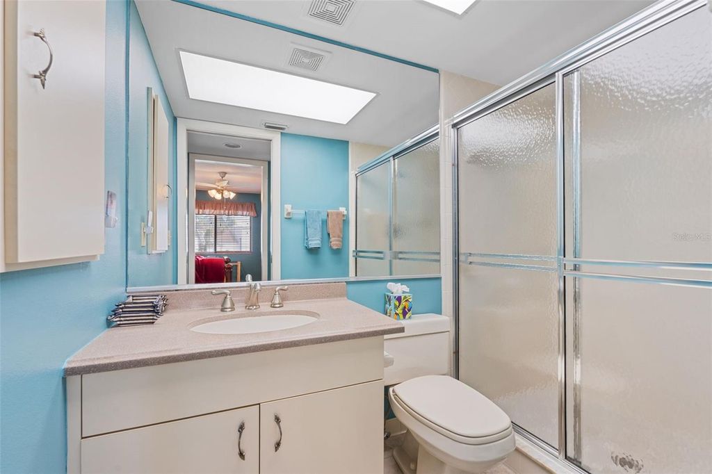 Image 25 of property listing at 808 CAPRI ISLES BOULEVARD 216, Venice, FL 34292