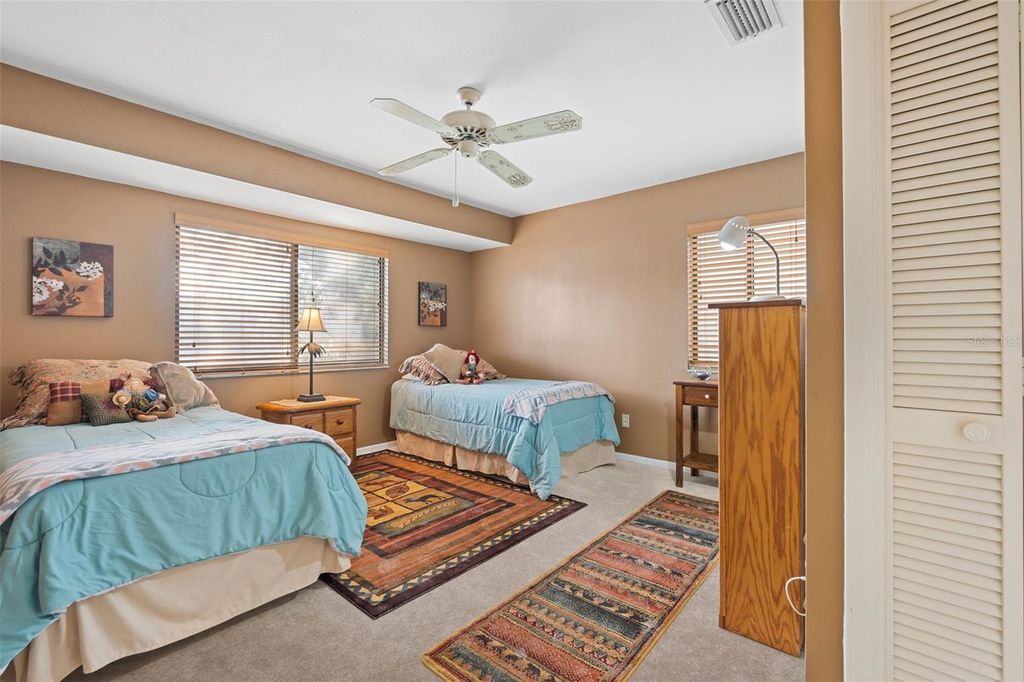 Image 26 of property listing at 808 CAPRI ISLES BOULEVARD 216, Venice, FL 34292