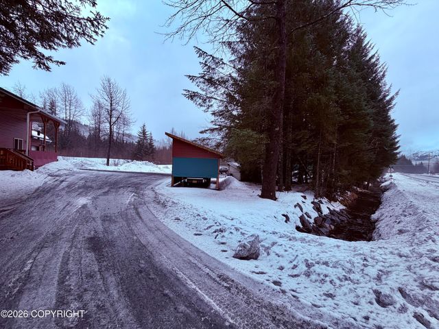 13076 Seward Highway, Seward, AK 99664