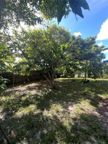 314 SW 79th Way, North Lauderdale, FL 33068