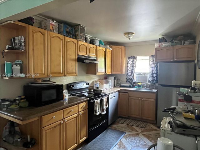 314 SW 79th Way, North Lauderdale, FL 33068
