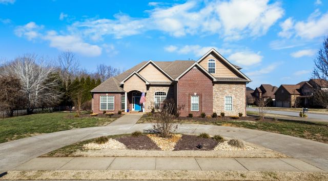 1076 Willow Cir, Clarksville, TN 37043