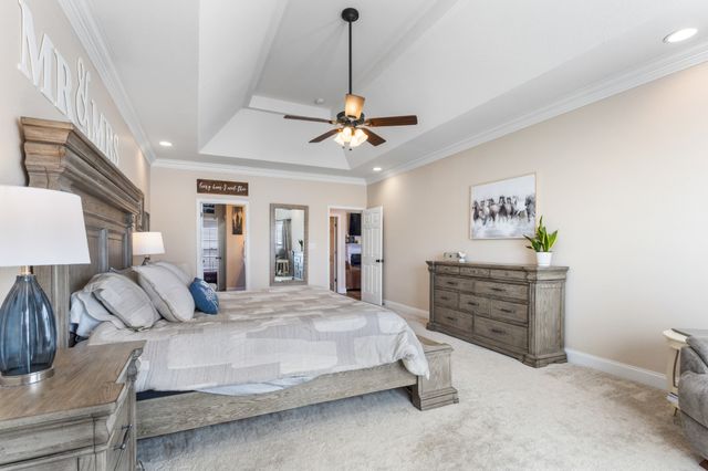 1076 Willow Cir, Clarksville, TN 37043