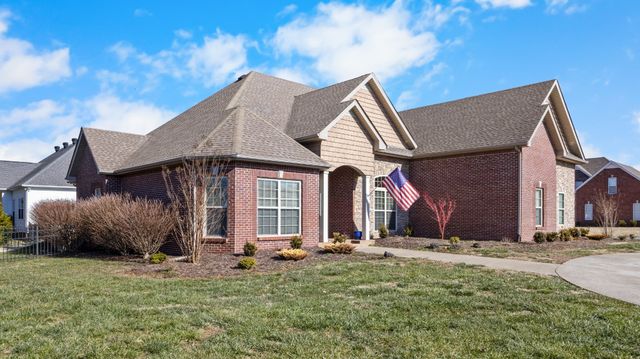 1076 Willow Cir, Clarksville, TN 37043