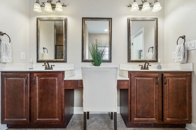 1076 Willow Cir, Clarksville, TN 37043