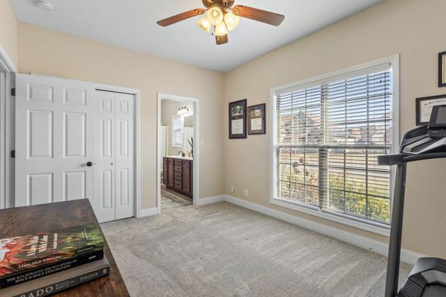 1076 Willow Cir, Clarksville, TN 37043