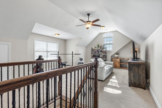 1076 Willow Cir, Clarksville, TN 37043