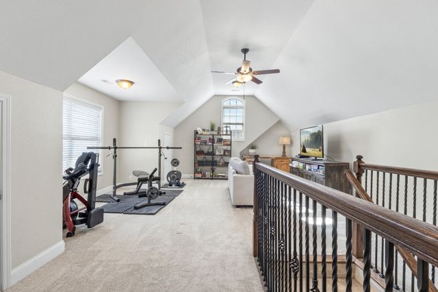 1076 Willow Cir, Clarksville, TN 37043