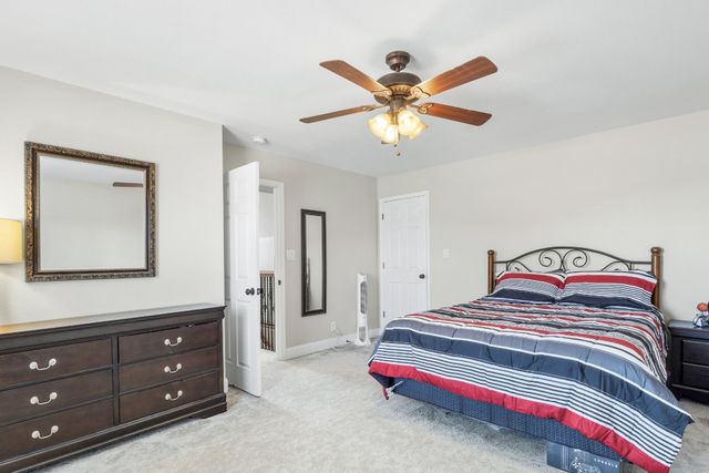 1076 Willow Cir, Clarksville, TN 37043