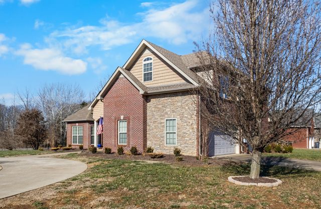 1076 Willow Cir, Clarksville, TN 37043