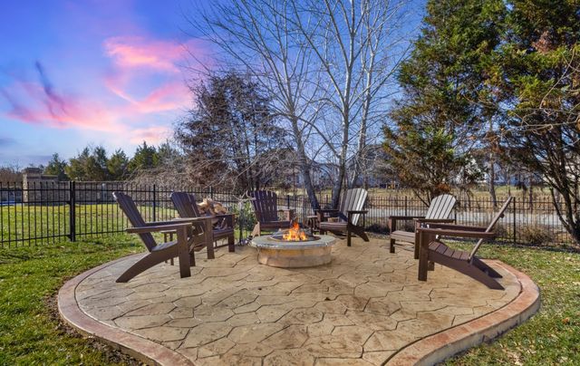 1076 Willow Cir, Clarksville, TN 37043