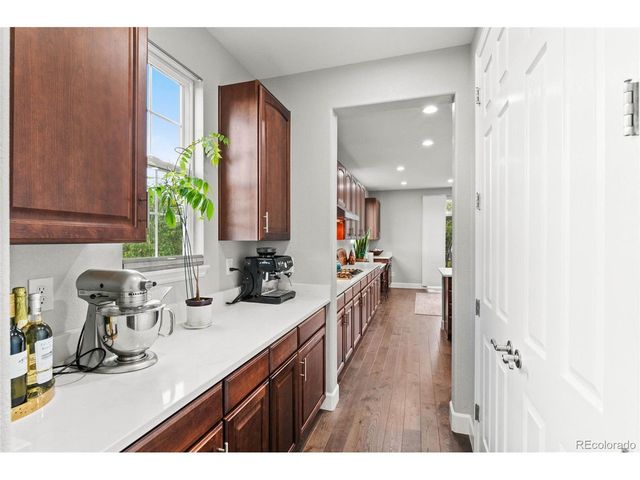 5984 S Paris Pl, Greenwood Village, CO 80111