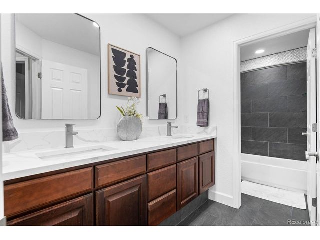 5984 S Paris Pl, Greenwood Village, CO 80111