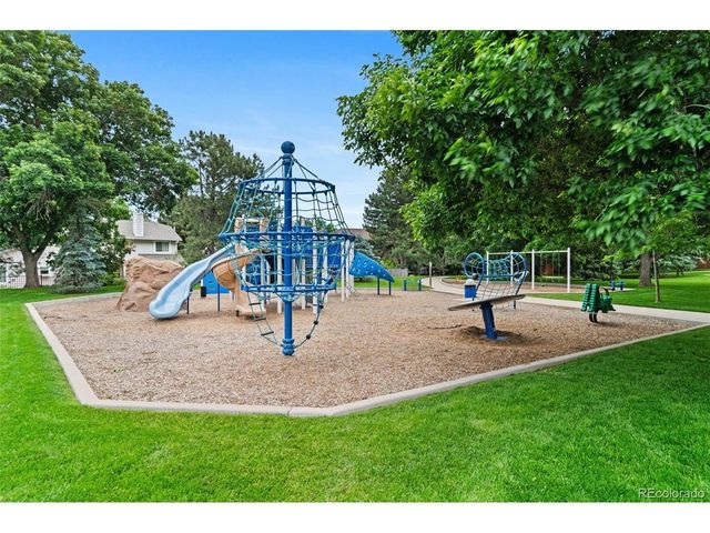 5984 S Paris Pl, Greenwood Village, CO 80111