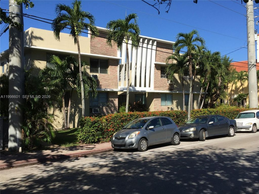4740 Pine Tree Drive 26, Miami Beach, FL 33140