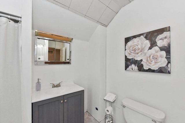 1203 Lincoln AVENUE, Waukesha, WI 53186