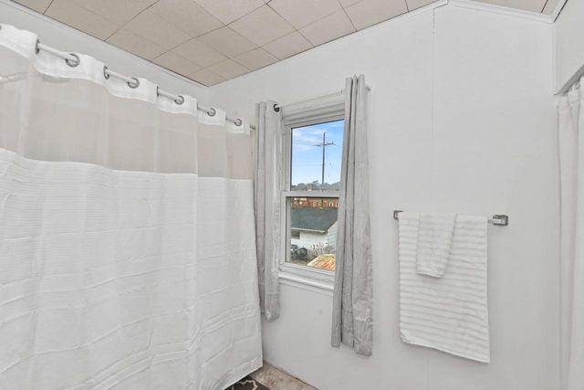 1203 Lincoln AVENUE, Waukesha, WI 53186