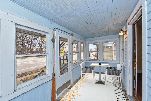 1203 Lincoln AVENUE, Waukesha, WI 53186