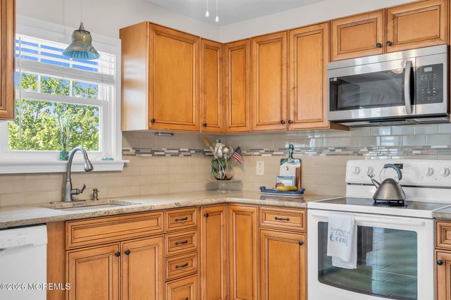 39 Parkers Point Boulevard, Forked River, NJ 08731