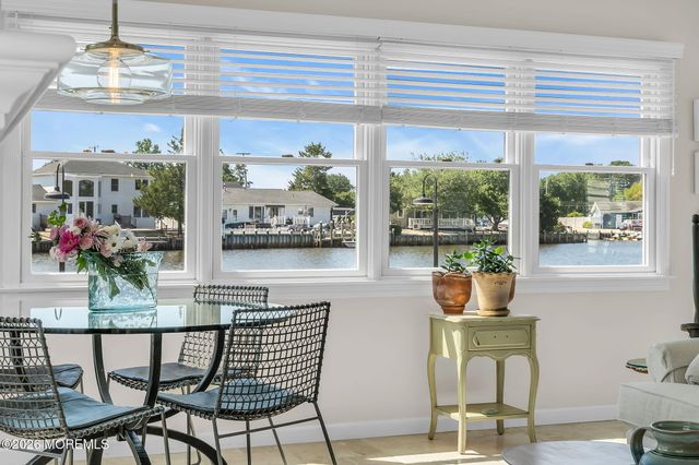 39 Parkers Point Boulevard, Forked River, NJ 08731