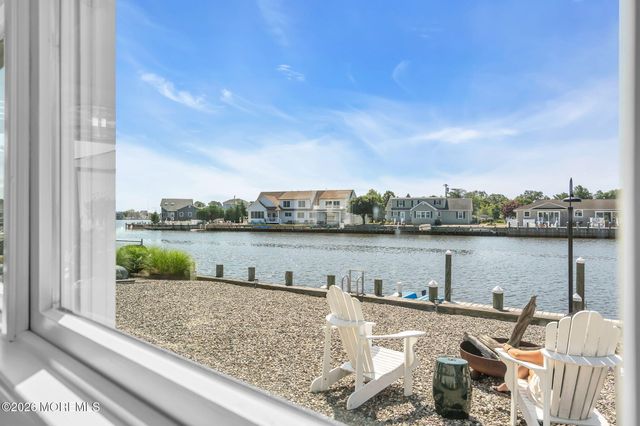 39 Parkers Point Boulevard, Forked River, NJ 08731