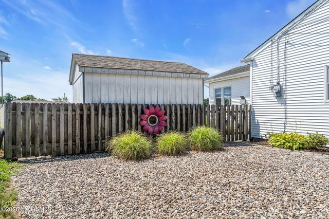 39 Parkers Point Boulevard, Forked River, NJ 08731