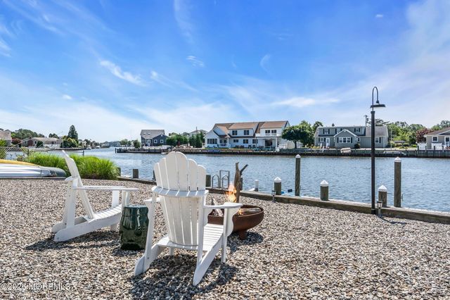 39 Parkers Point Boulevard, Forked River, NJ 08731