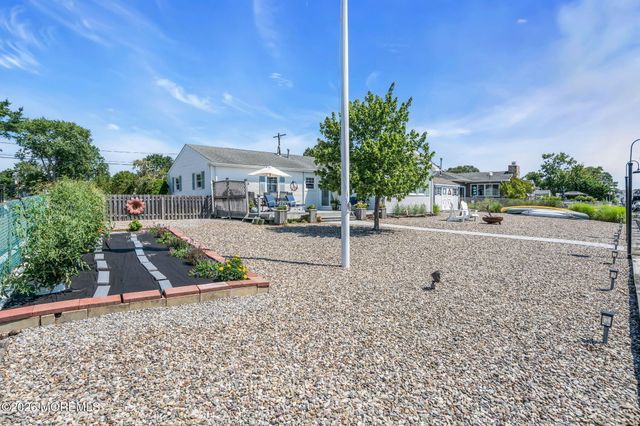 39 Parkers Point Boulevard, Forked River, NJ 08731