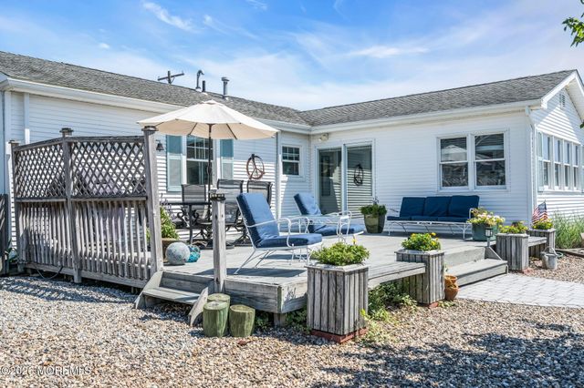 39 Parkers Point Boulevard, Forked River, NJ 08731