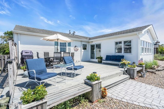 39 Parkers Point Boulevard, Forked River, NJ 08731