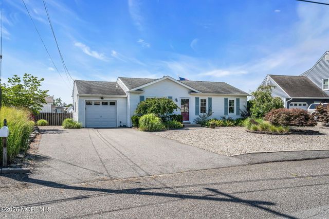 39 Parkers Point Boulevard, Forked River, NJ 08731