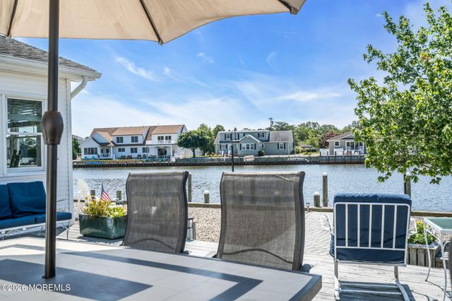 39 Parkers Point Boulevard, Forked River, NJ 08731