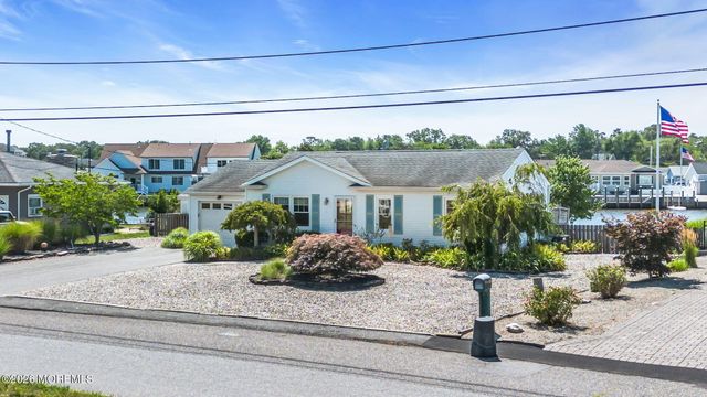 39 Parkers Point Boulevard, Forked River, NJ 08731