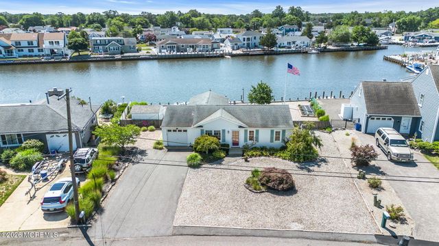 39 Parkers Point Boulevard, Forked River, NJ 08731