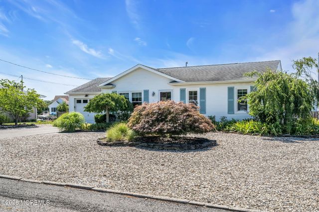 39 Parkers Point Boulevard, Forked River, NJ 08731